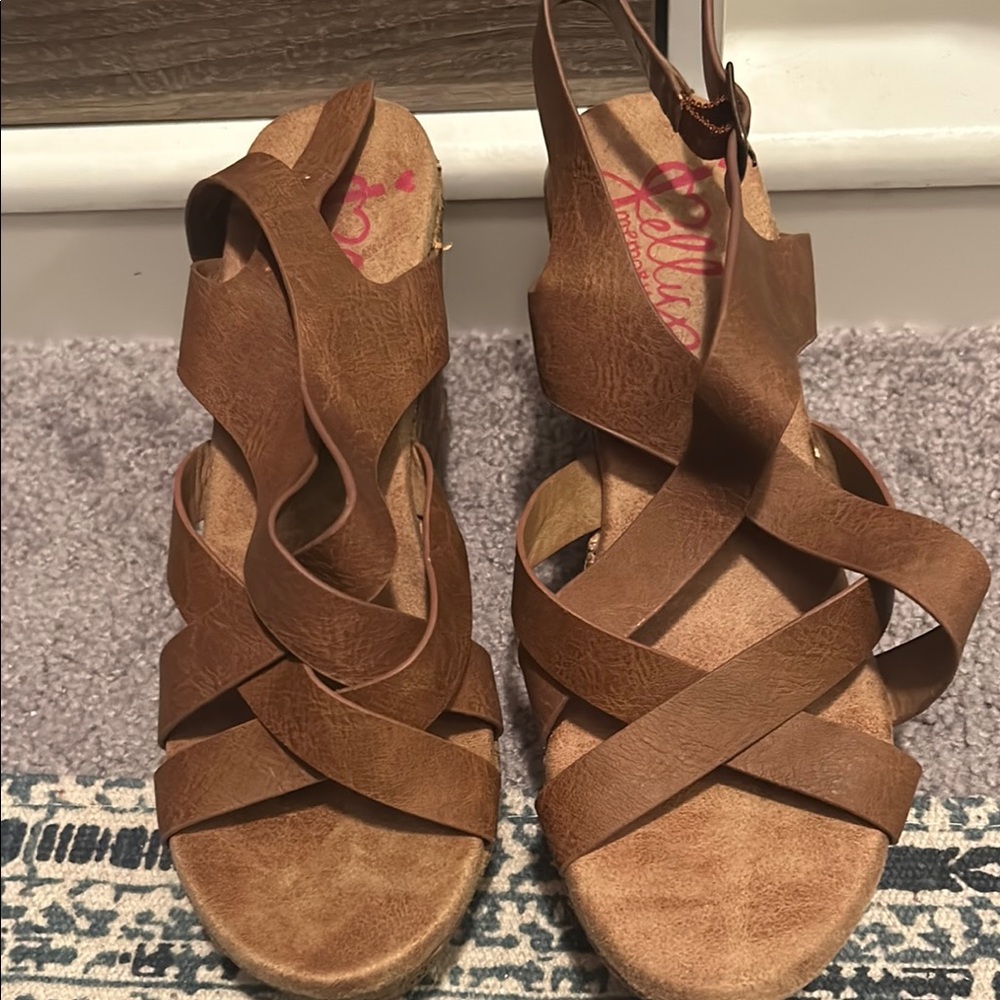 Pelle Moda Brown Sandals with Woven Straps